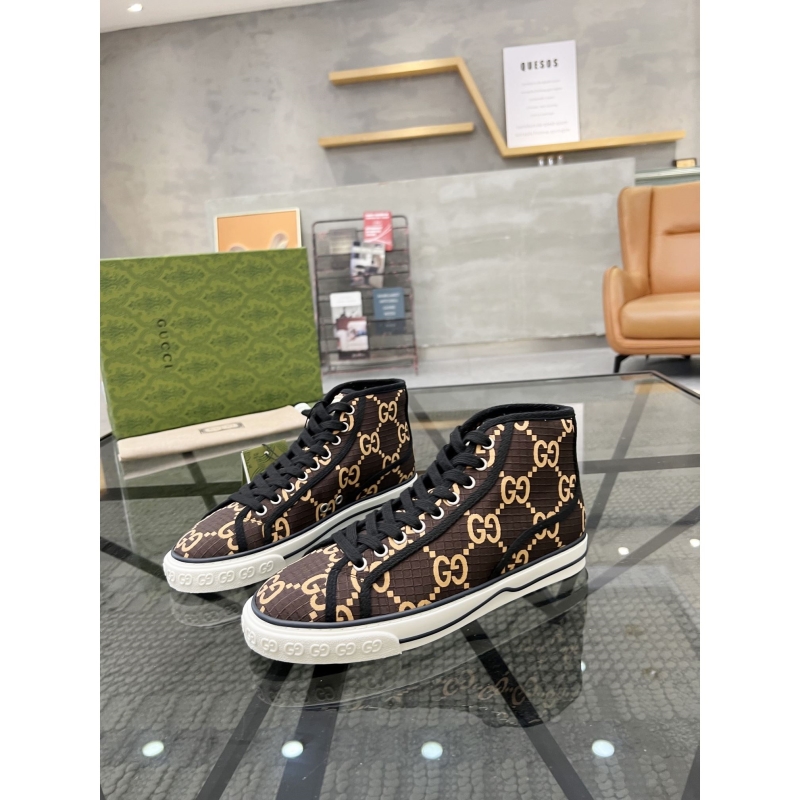 G*u*i casual shoes